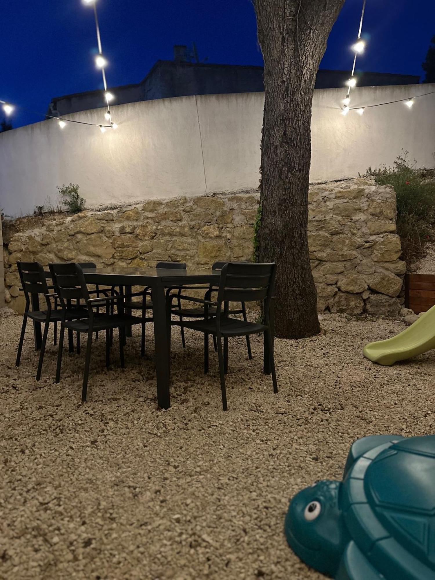 Maison T3 Dans Un Village Calme Saint-Mitre-les-Remparts Экстерьер фото
