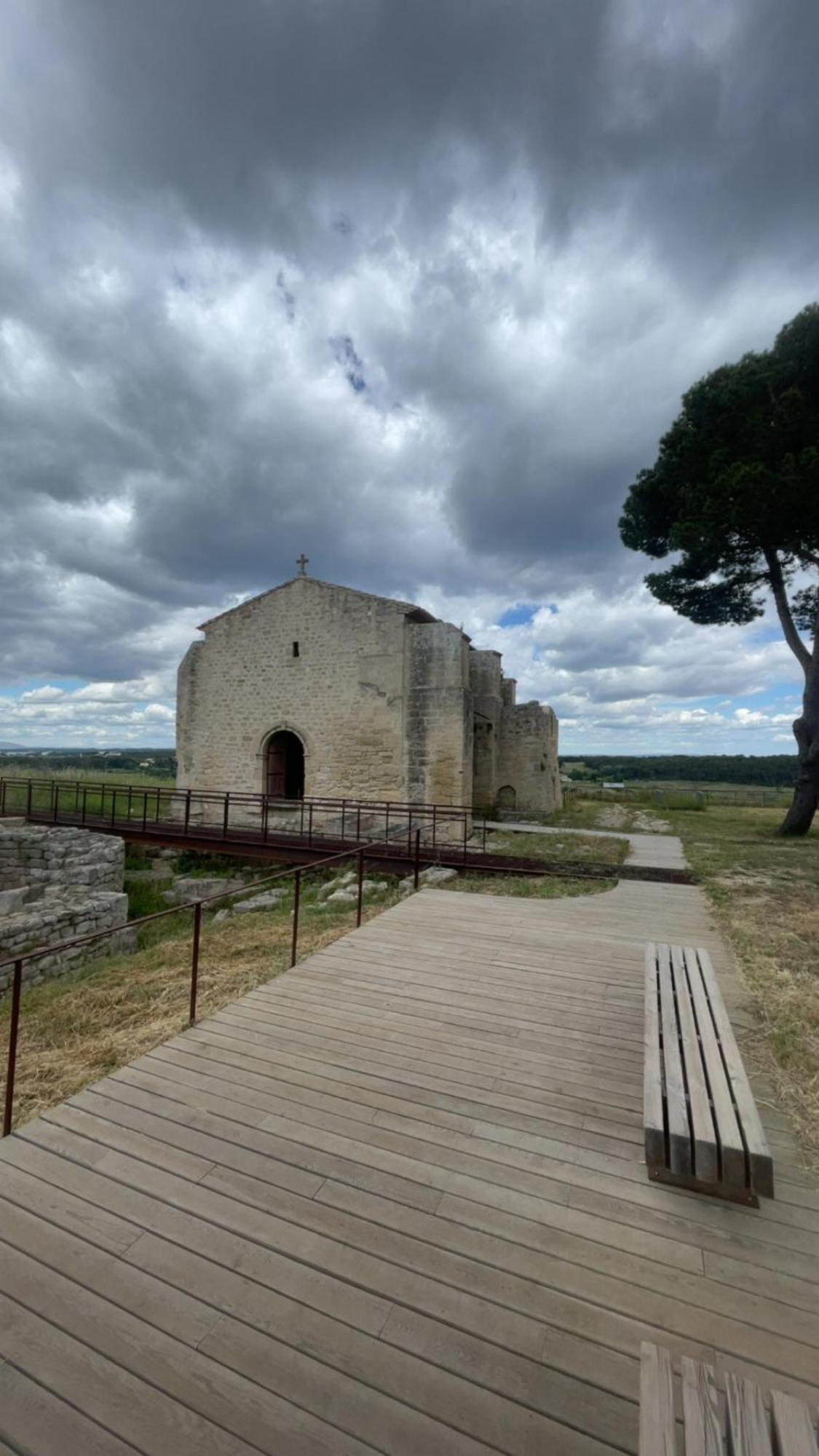 Maison T3 Dans Un Village Calme Saint-Mitre-les-Remparts Экстерьер фото